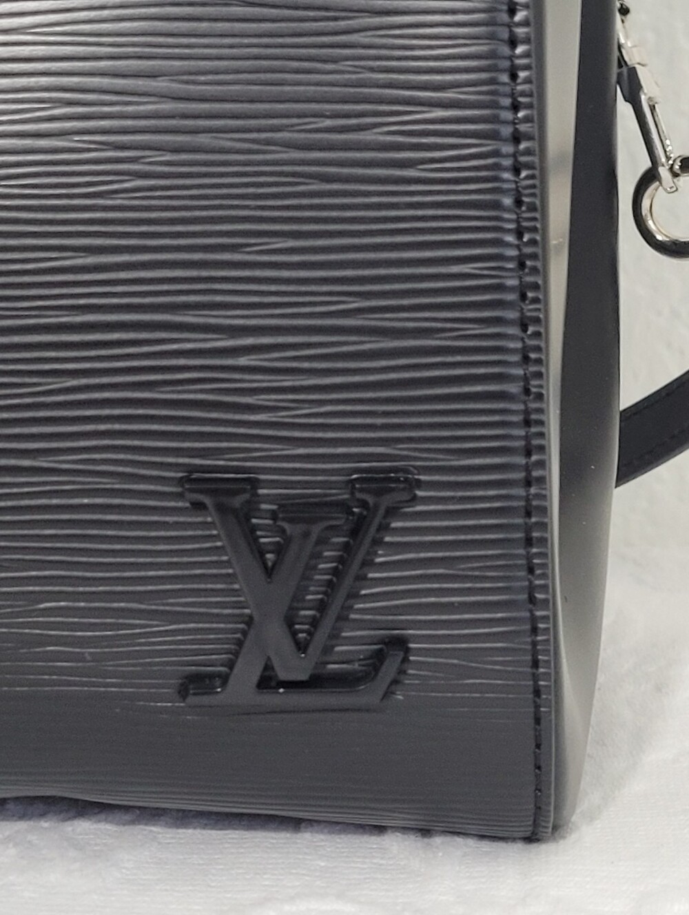 Louis Vuitton Cluny BB Noir Black Epi Leather Satchel Shoulder Bag Handbag Purse - Picture 3 of 16